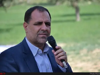 فرزندانم یا خانه‌دار هستند یا بیکار/ تنها کارمند خانواده خودم هستم