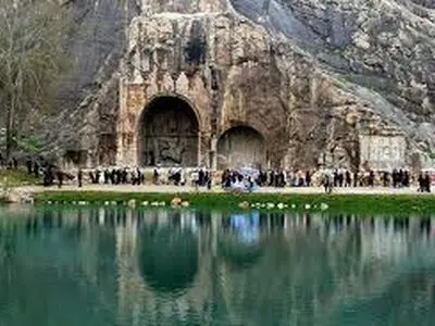 انتقاد سرپرست میراث فرهنگی کرمانشاه ازبهره‌برداری‌های غیر مجاز در طاق بستان / ساخت و سازها مانع ثبت‌جهانی این میراث فرهنگی می‌شود 
