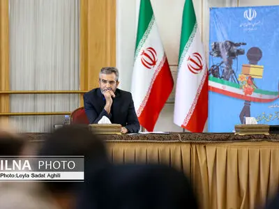 نشست صمیمی سرپرست وزارت امور خارجه با اصحاب رسانه 
