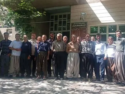تجمع کارگزاران مخابرات روستایی سقز/ حقوق‌مان پرداخت نشد