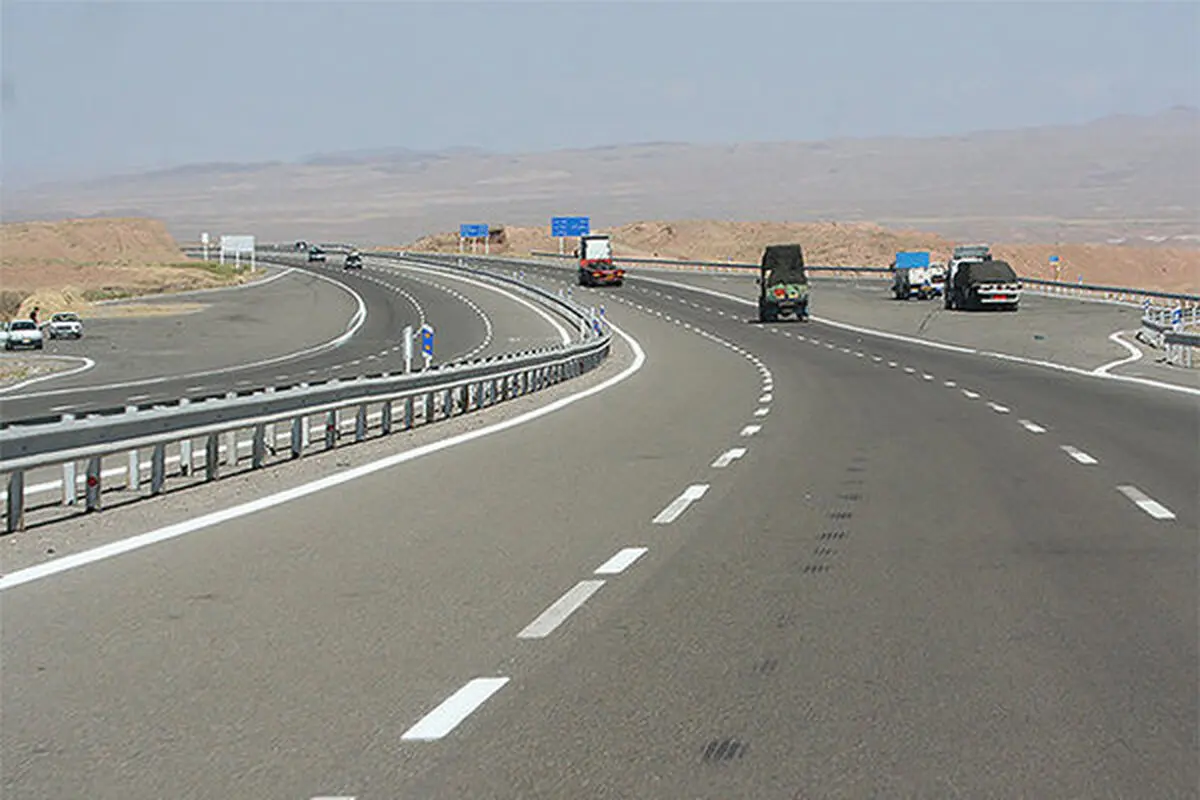 پیشرفت ۸۲ درصدی عملیات بهسازی مسیرهای تندروی بزرگراه آزادگان