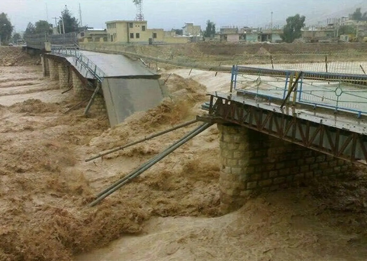 وضعیت اسفناک راه‌های روستایی بشاگرد/ اینجا باران، رحمت نیست/ یک مسئول: بهره‌برداری از پل "جگین" بزودی