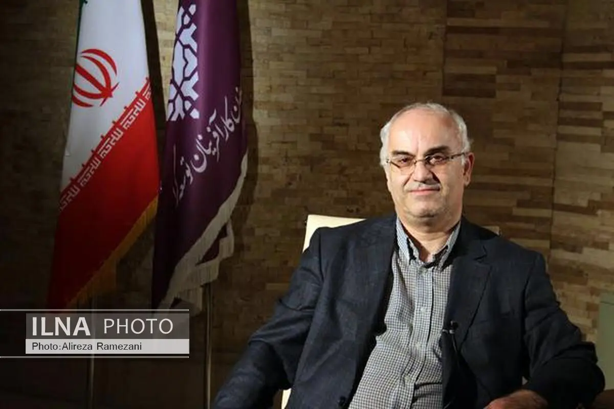 حضور سودجویان و دلالان در بازار فروش ماهی قرمز بی‌کیفیت