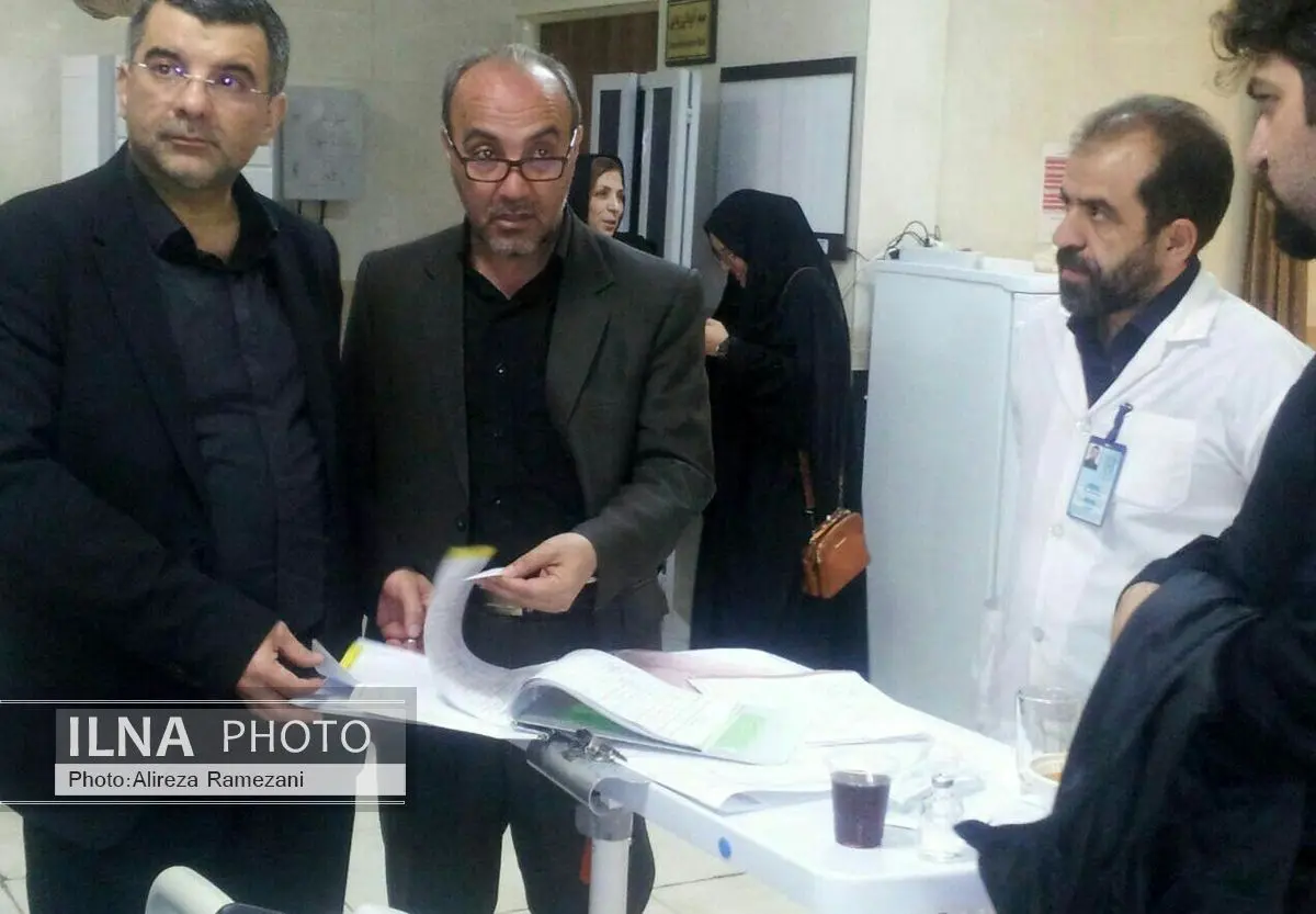 عیادت قائم مقام وزیر بهداشت از خانواده پزشک تبریزی