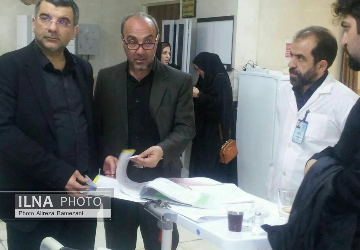عیادت قائم مقام وزیر بهداشت از خانواده پزشک تبریزی