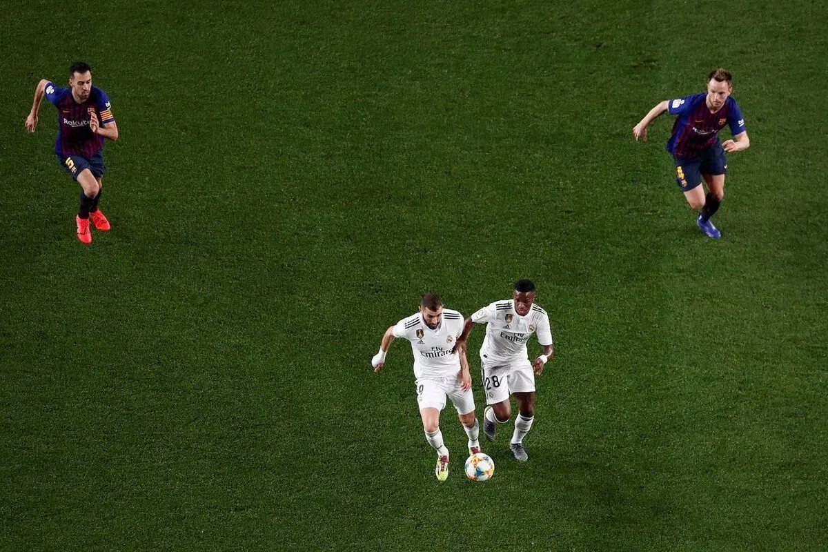 تیم منتخب رئال مادرید و بارسلونا(عکس)