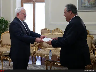 تقدیم استوارنامه آصف درانی سفیر جدید پاکستان به ظریف وزیر امورخارجه کشورمان
