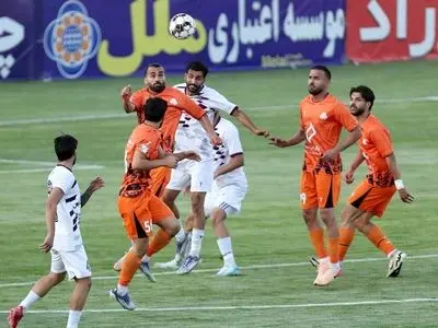 کورس داغ پشت سر نساجی؛ سایپا برنده شد، صنعت نفت فرصت‌سوزی کرد