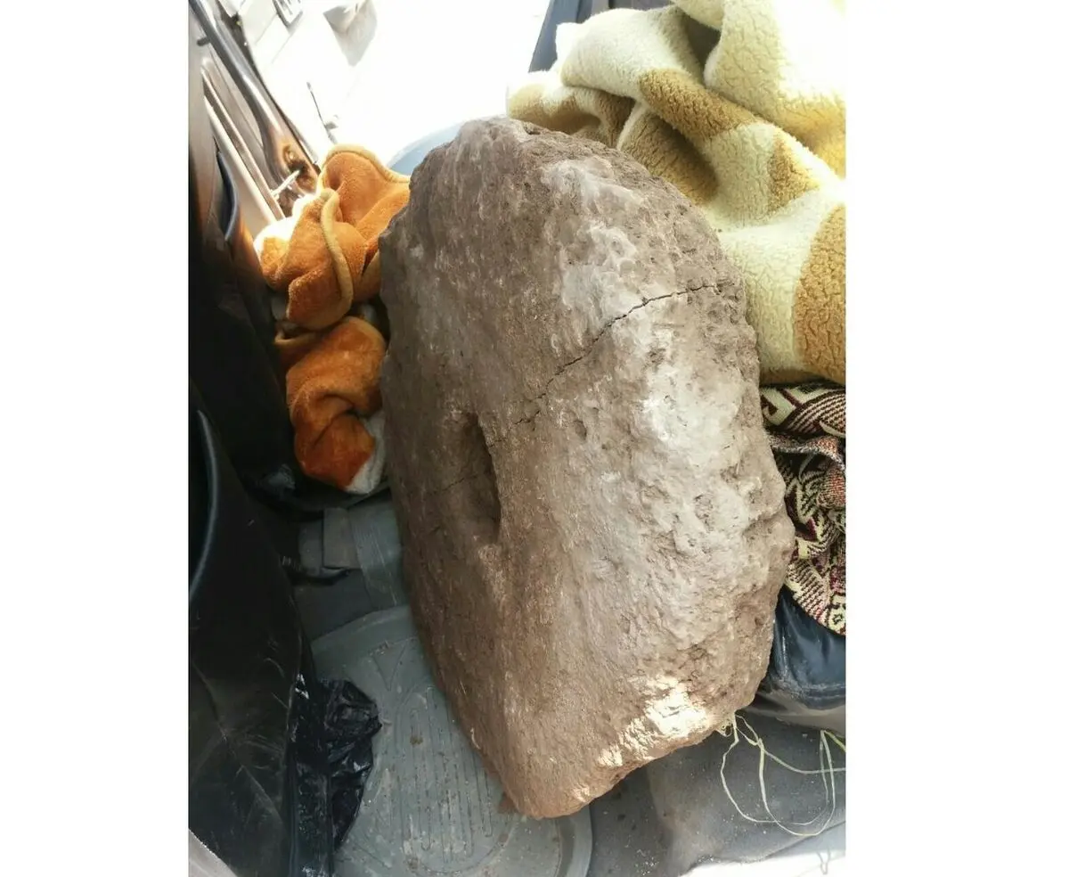 سنگ آسیاب ۴۰۰ ساله در چناران کشف شد