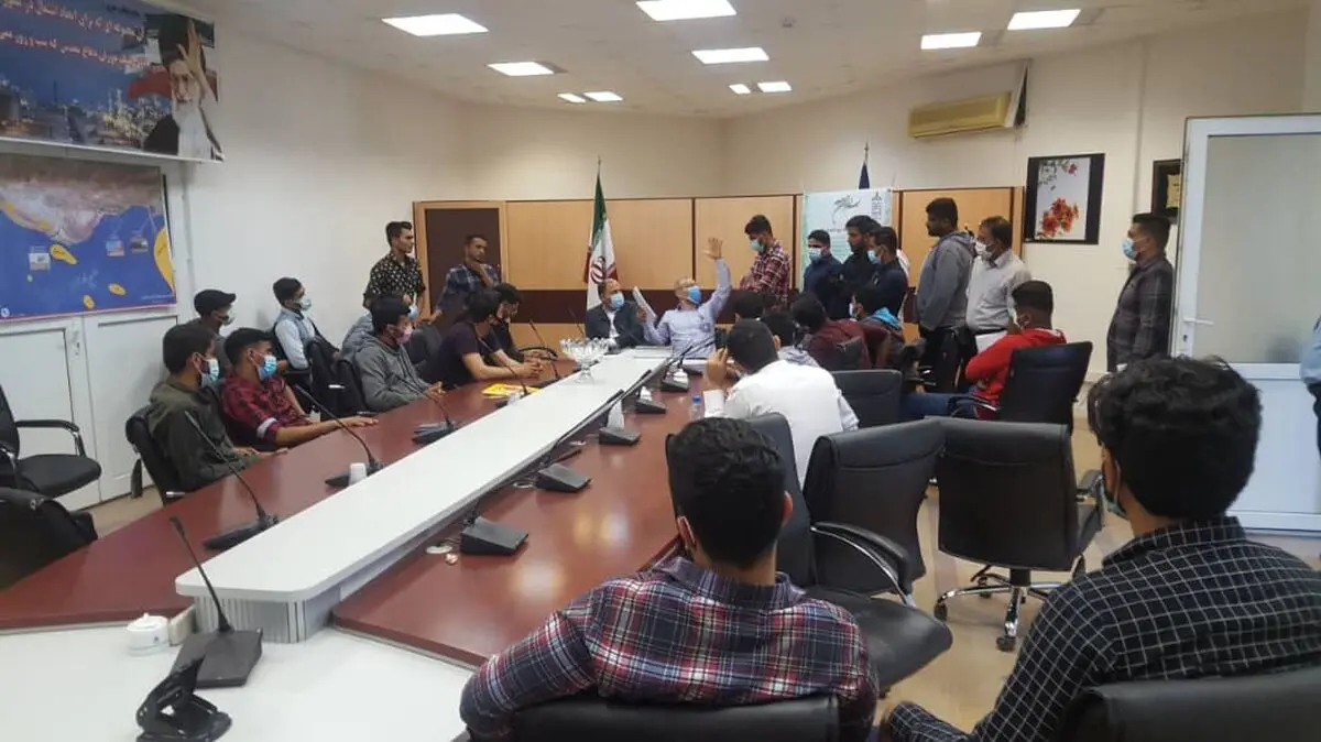 جوانان جویای کار در پایتخت اقتصادی ایران و شرکت های مستقر