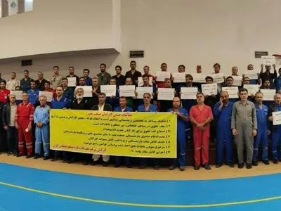 نیروهای رسمی شرکت نفت فلات قاره ایران به چه معترض هستند؟ 