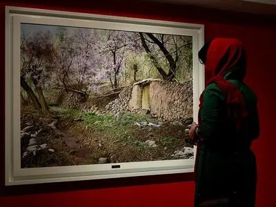 در آثارم از عکس‌ها رونویسی نمی‌کنم