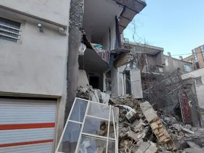 نشت گاز عامل انفجار منزل مسکونی در خیابان جهانگیری اراک
