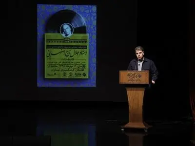 آواز ایرانی رونق خود را از دست داده‌ است