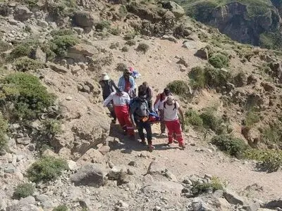ریزش کوه در بقعه شاهزاده احمد اندیمشک یک مصدوم برجای گذاشت