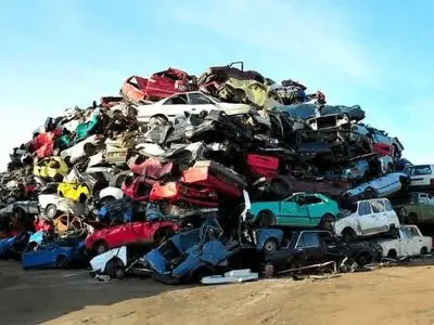 استخراج ۲۰۰ هزار تن فولاد از اسقاط خودرو‌های فرسوده تاکنون