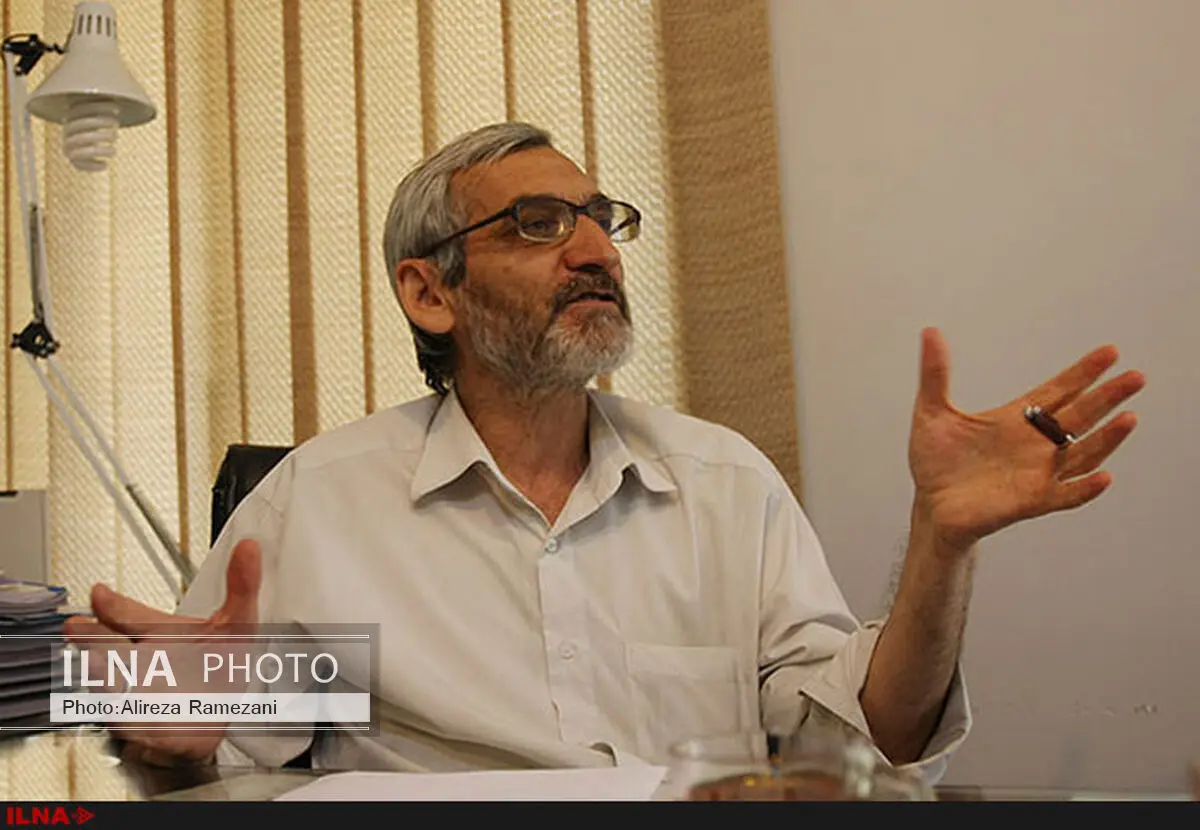 مرحوم نخعی در مقابله با تهاجم برخی گروه‌های سیاسی نقش موثری داشت