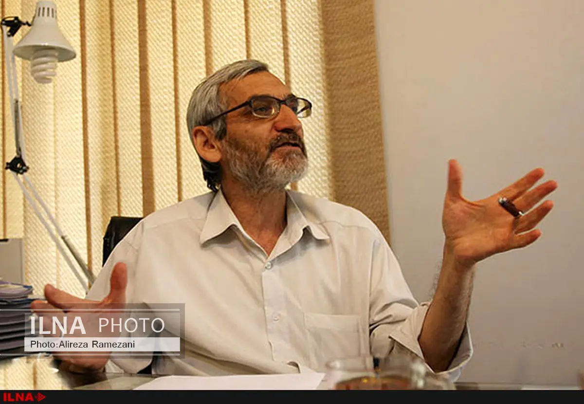 مرحوم نخعی در مقابله با تهاجم برخی گروههای سیاسی نقش موثری داشت