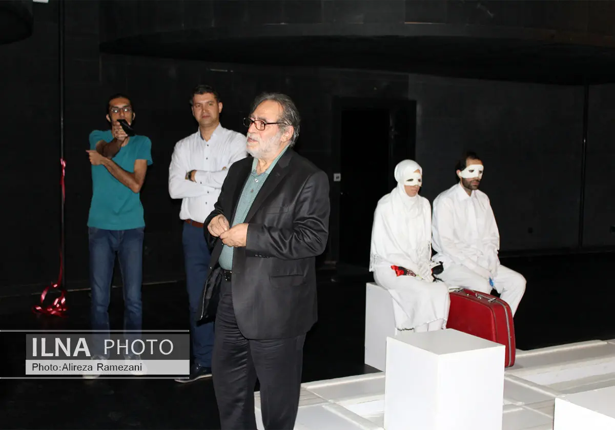 روشندلان «فصل بهار نارنج» را در تئاتر شهر آغاز کردند
