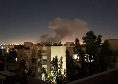 اصابت 2 پرتابه دشمن آمریکایی به یک پایگاه نظامی در جنوب شهر بوشهر