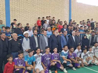 افتتاح سالن چند منظوره روستای زین آباد توسط وزیر ورزش