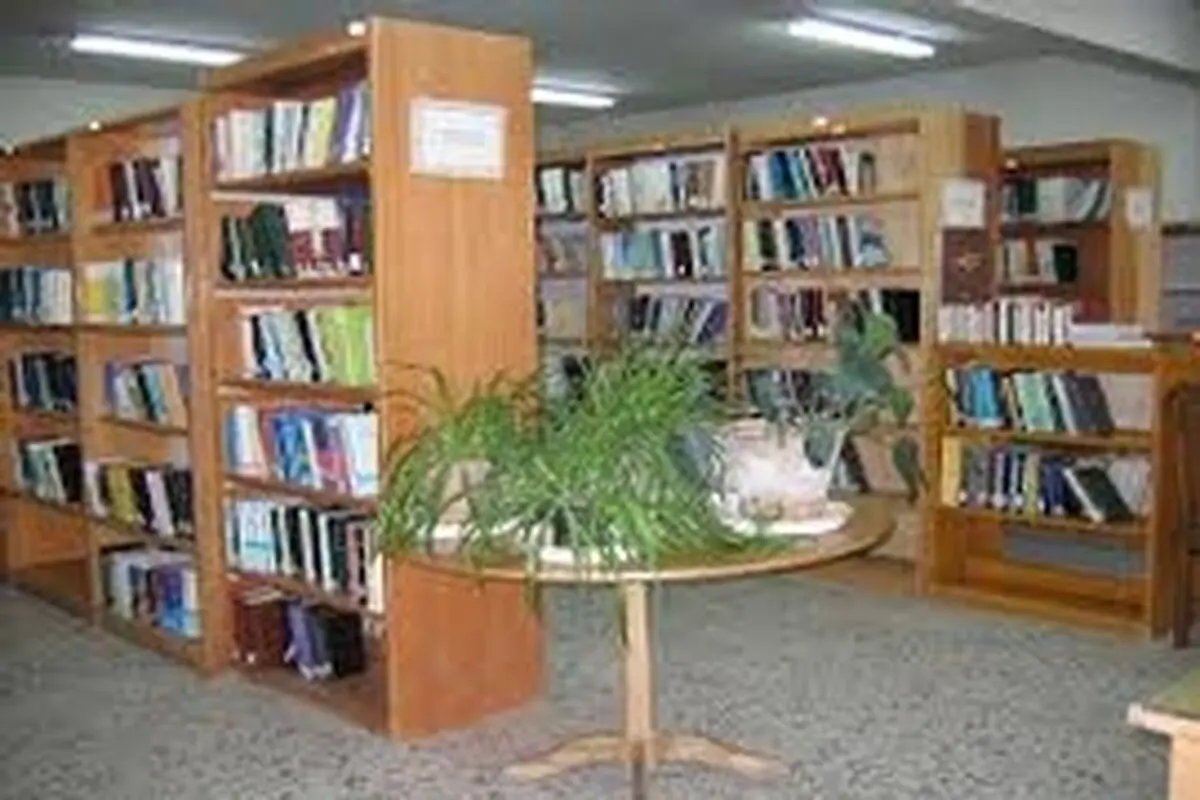 خریداری سالانه ۸۰ هزار نسخه کتاب توسط بخش فنی کتابخانه‌های اصفهان
