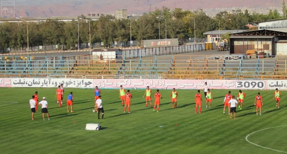 جلسه گل محمدی با سرخ پوشان و بازگشت هافبک مصدوم