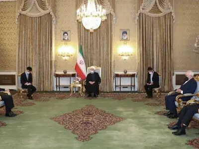 روحانی: العلاقات مع الصین بانها استراتیجیة ومهمة بالنسبة لایران