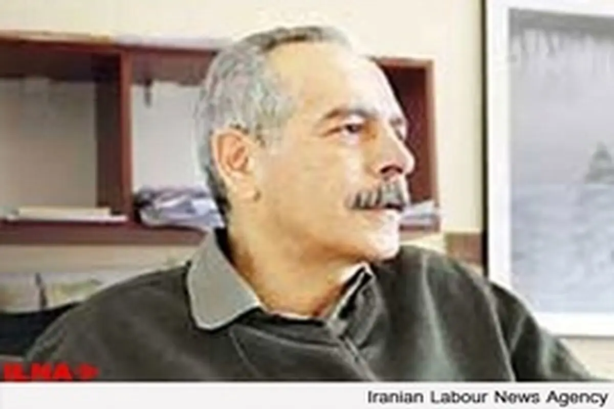 طرح کارورزی به دمیدن شیپور از سرگشاد آن می‌ماند/دولت از کدام ردیفِ اعتباری بیمه کارفرمایان را تقبل می‌کند؟