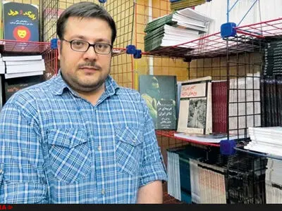 اگر پول داشته باشید می‌توانید تالار وحدت را اجاره کنید/گروه ۱۰ با پول هر کاری می‌کند