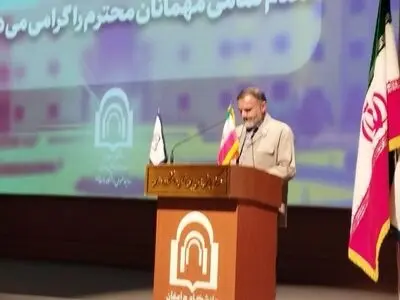ما با مدیریت کارشکن دانشگاه علوم پزشکی سمنان مشکل داریم / مثل قطره آب بر سنگ خارا  می چکیم تا آن‌را سوراخ‌ کنیم