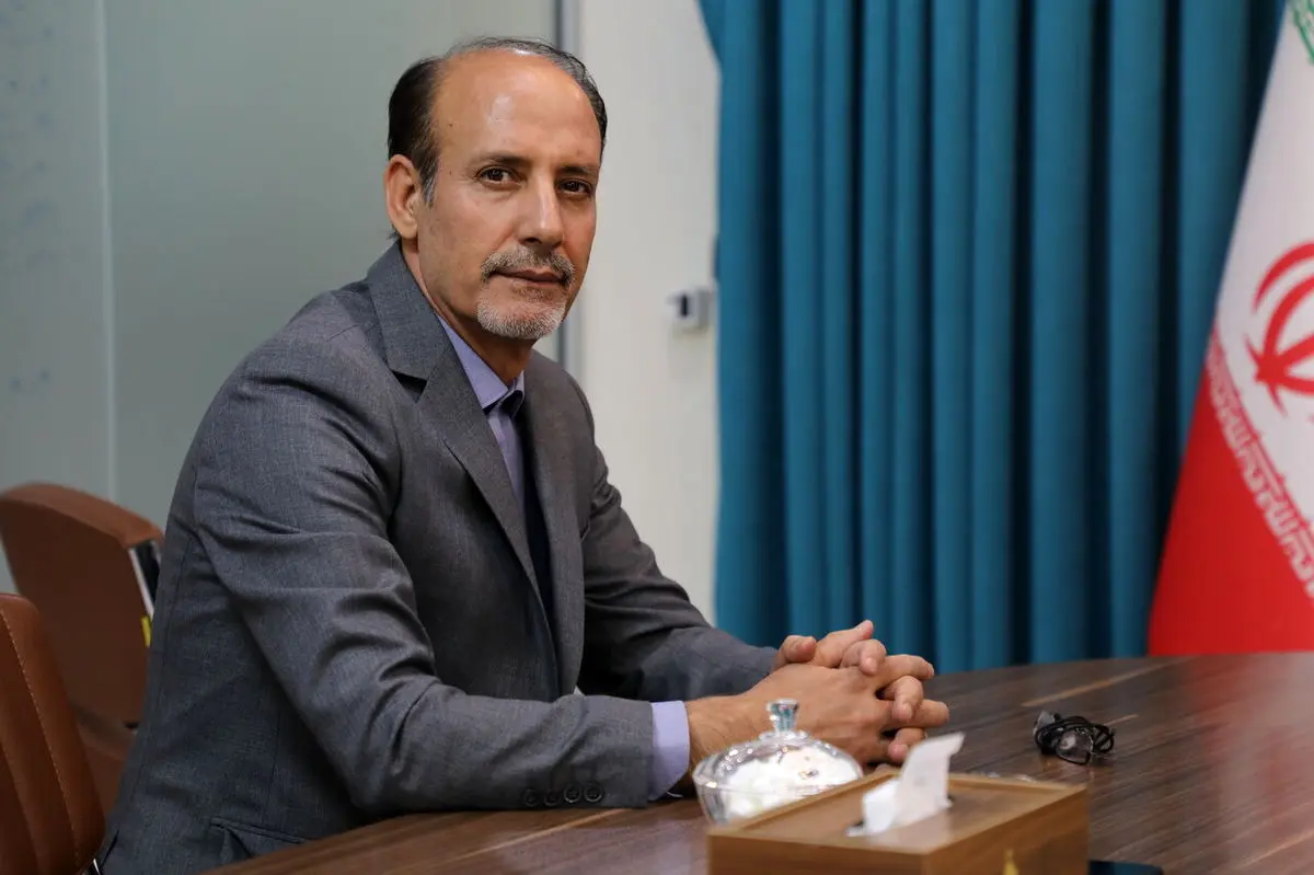 باید بین اهداف و قدرت ملی تعادل برقرار کنیم/ در یک بزنگاه تاریخی سخت قرار داریم/ گشایشهایی با ایدههای جدید و دیدگاههای نو حاصل شود