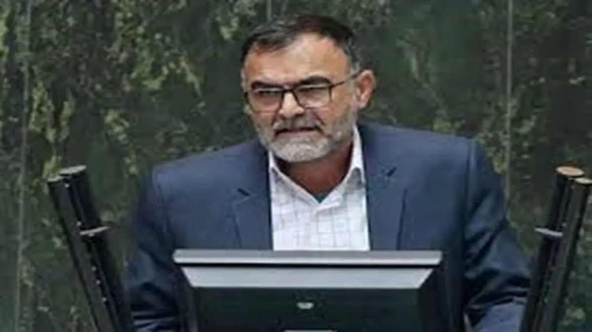 انتقاد نماینده مجلس از قیمت گذاری کالاها با دلار تلگرامی در قمارخانه بورس 