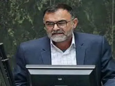 انتقاد نماینده مجلس از قیمت گذاری کالاها با دلار تلگرامی در قمارخانه بورس 