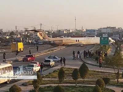 حادثه در فرود هواپیمای تهران- بندر ماهشهر/ فرجی: تلفات جانی نداشتیم+فیلم