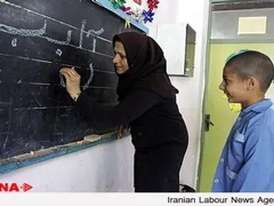 محمدی: نگاه تنگ نظرانه به تشکل‌های صنفی معلمان حذف شود