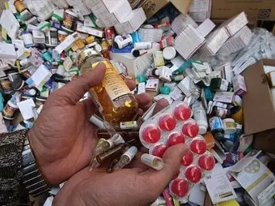 تاریخ انقضای داروهای وارداتی کاملا حرفه‌ای دستکاری می‌شود