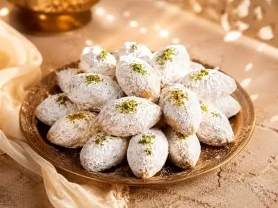 قطاب یزدی اصل و خانگی را بدون فر بپزید