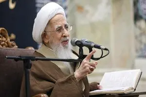 آیت‌الله جوادی‌آملی: ملت ایران هرگز آغازگر تجاوز نبوده اما هیچ مهاجمی را امان نمی‌دهند
