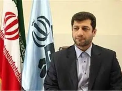 دشمن در حوزه سیاسی در صدد دو قطبی کردن کشور است