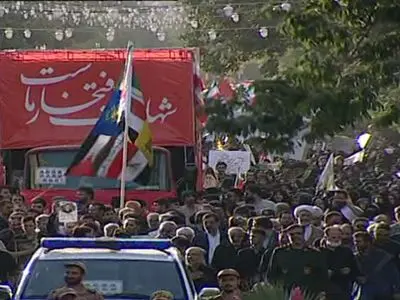 تشییع پیکر ۷ شهید تجاوز رژیم صهیونیستی در قم
