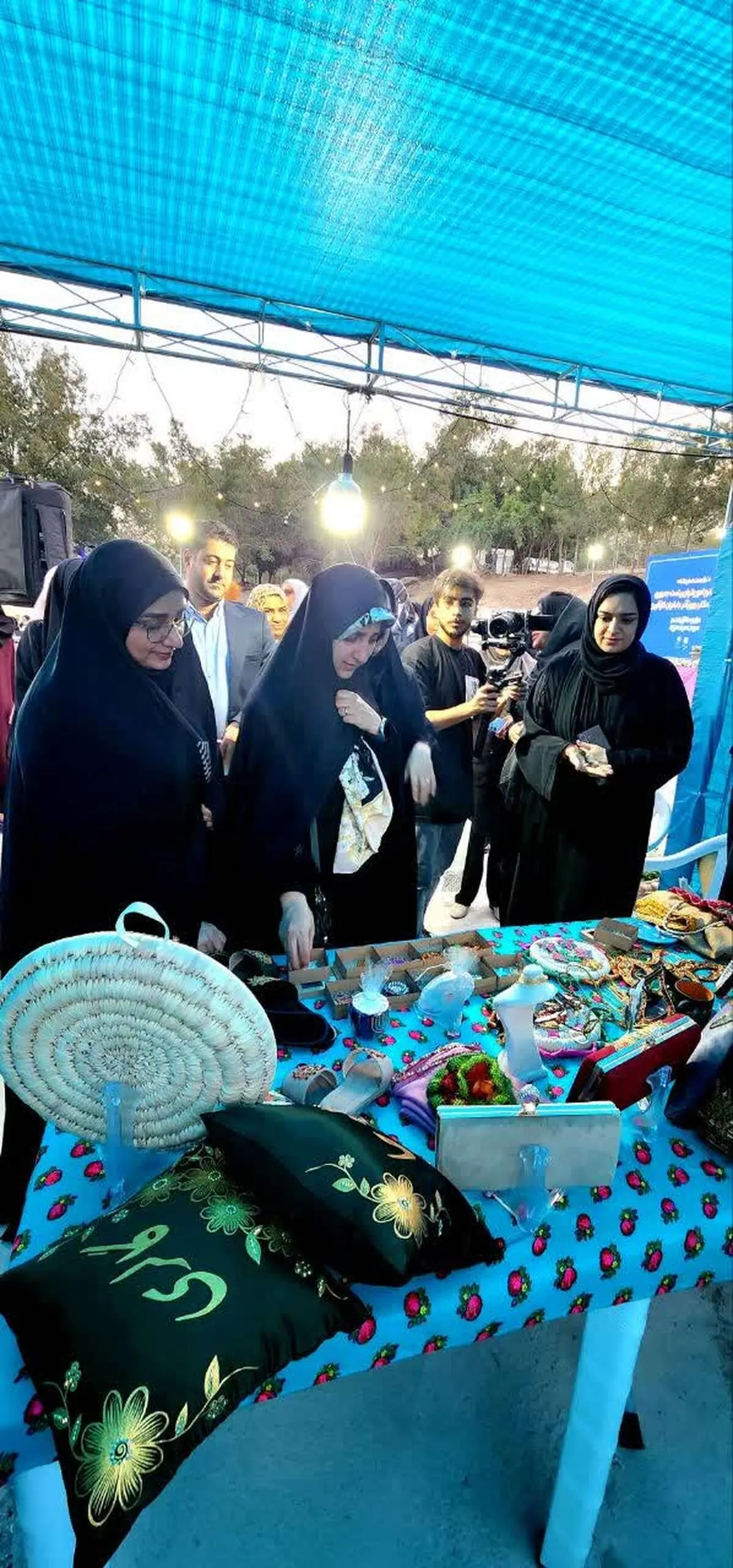 تأکید معاون رئیس‌جمهور بر توسعه فرصت‌های برابر برای زنان در بازدید از قشم
