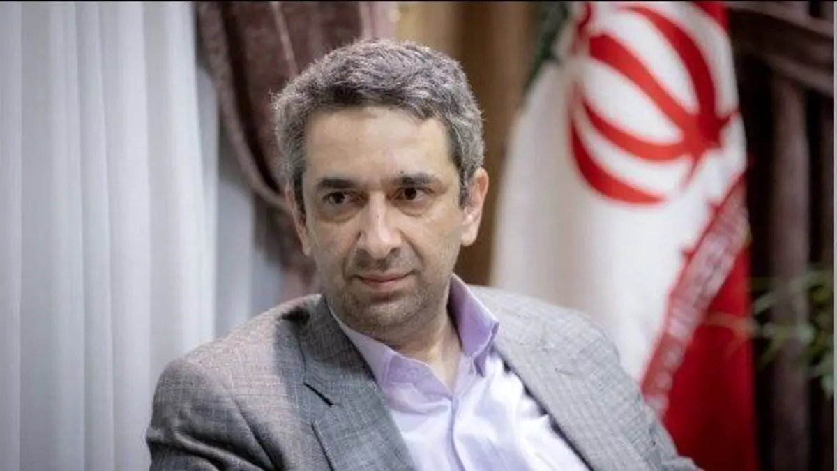 باید باور کنیم که گره مشکلات به دست خودمان باز می شود