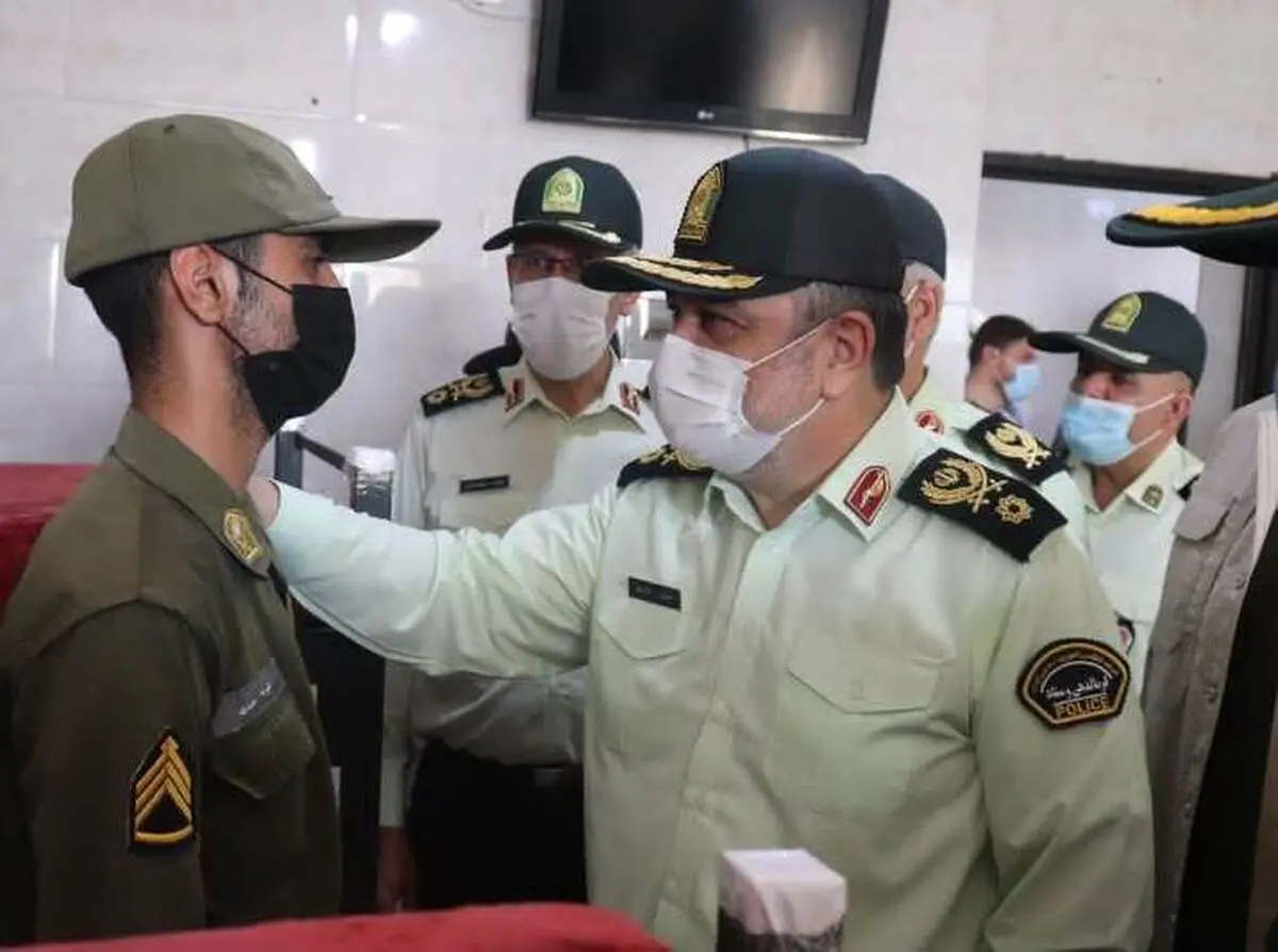 کلانتری ها وپاسگاه ها ویترین انتظامی و در خط مقدم یگان های پلیس هستند/ لزوم برخورد قاطع با مجرمین خطرناک و مرتکبین جرایم خشن