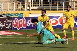 فرار شمس‌آذر از منطقه خطر با پنالتی؛ شکست پیکان در تهران