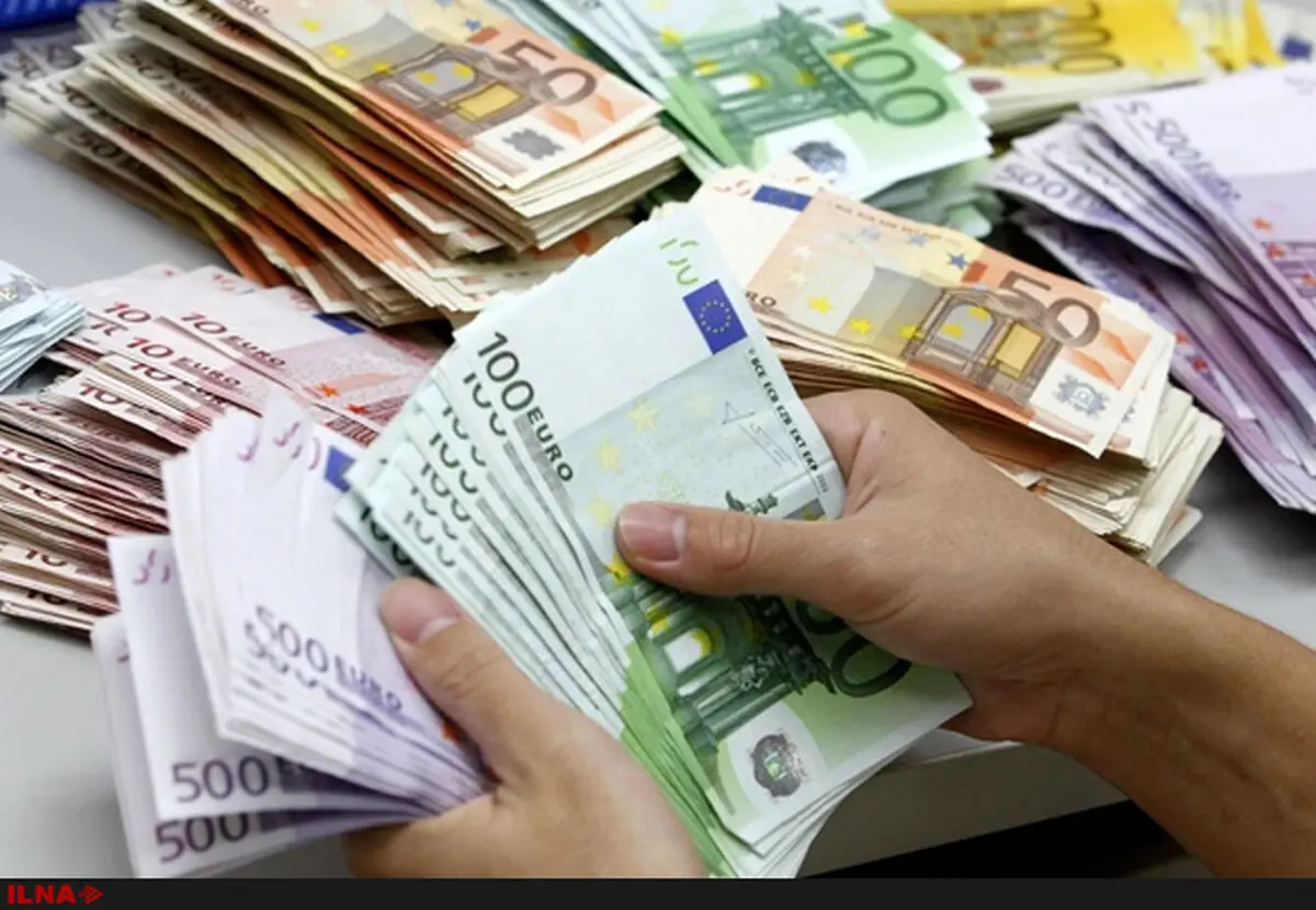 بانک مرکزی حواله یورو را بالاتر از میانگین بازار می‌فروشد/حرکت به سوی واقعی‌سازی قیمت ارز