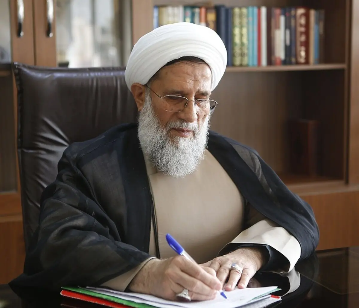 رئیس سازمان عقیدتی سیاسی ارتش روز نیروی دریایی را تبریک گفت