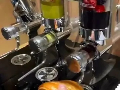 روش وارد کردن کرم در کروسان به‌طور حرفه‌ای + فیلم