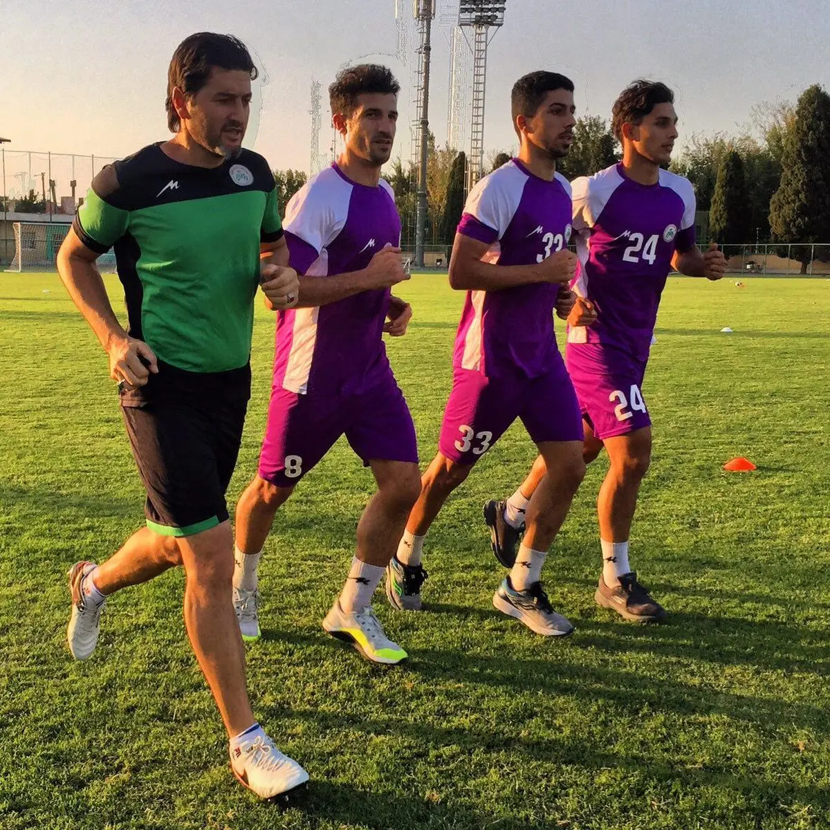 لشکر مصدومان روی دست قلعه‌نویی