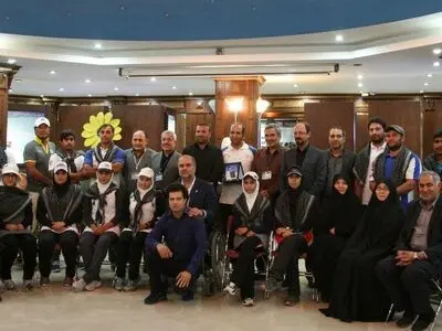 بازدید ملی پوشان تیراندازی با کمان از موزه صلح تهران
